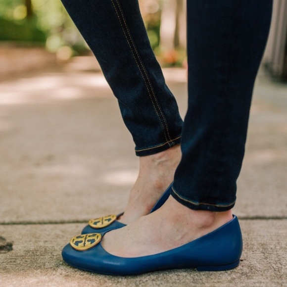 tory burch flats outfit